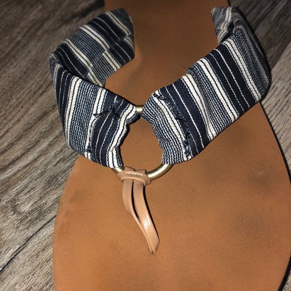 Roxy flip flops - Picture 2 of 4